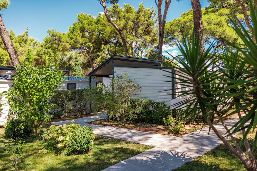 Waterman Beach Village 42/49
