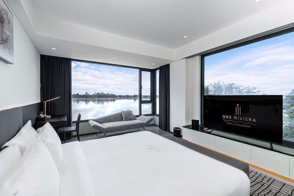 Superior Queen River View Room