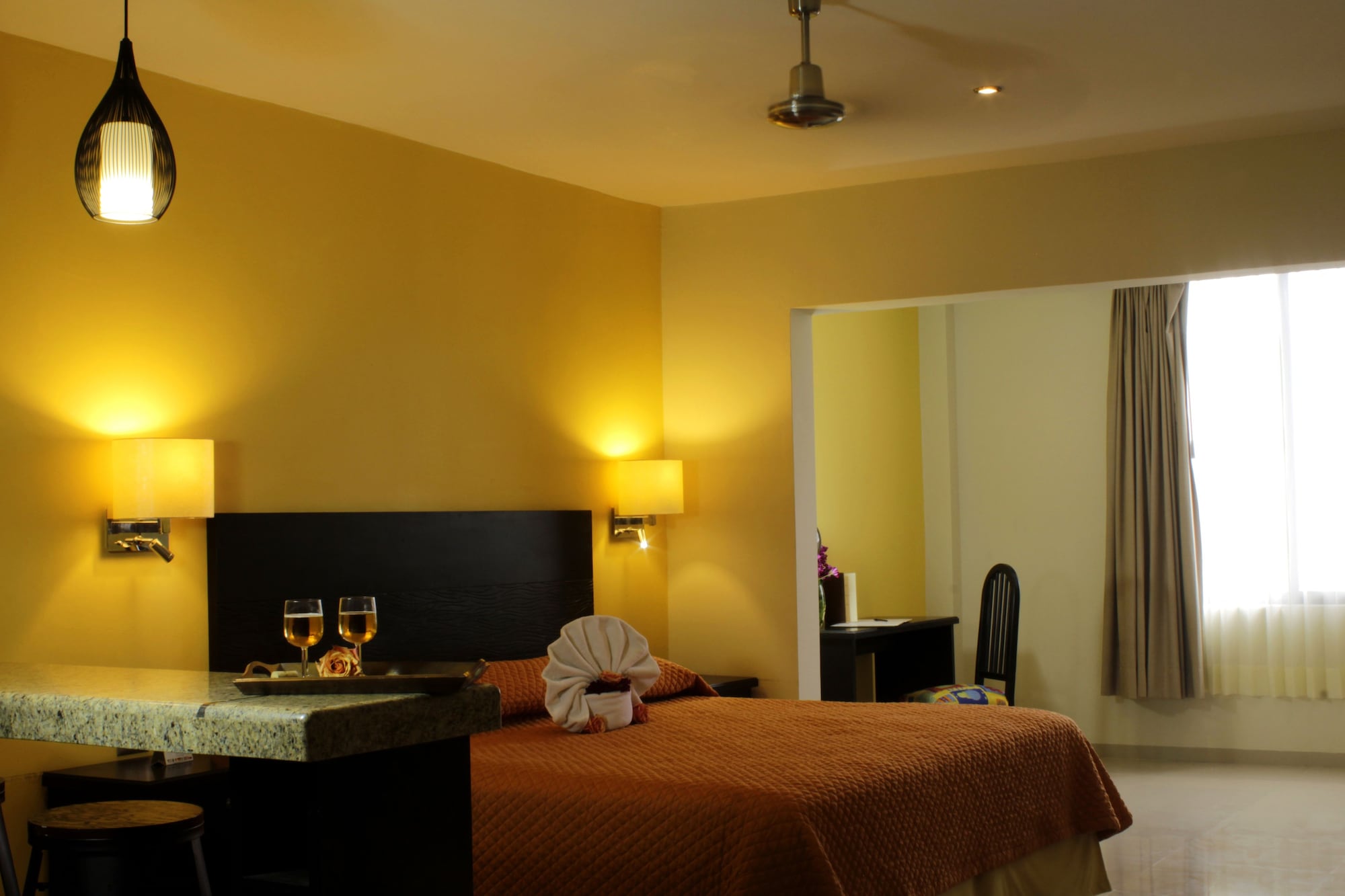 SUITE, SOFA