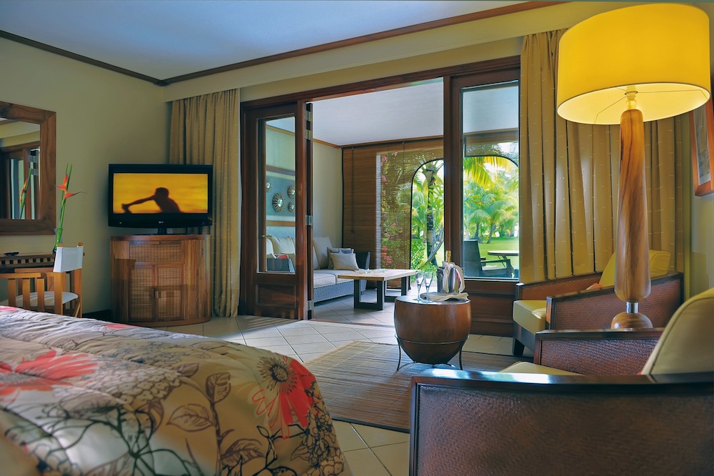 Paradis Beachcomber Golf Resort and Spa 24/65