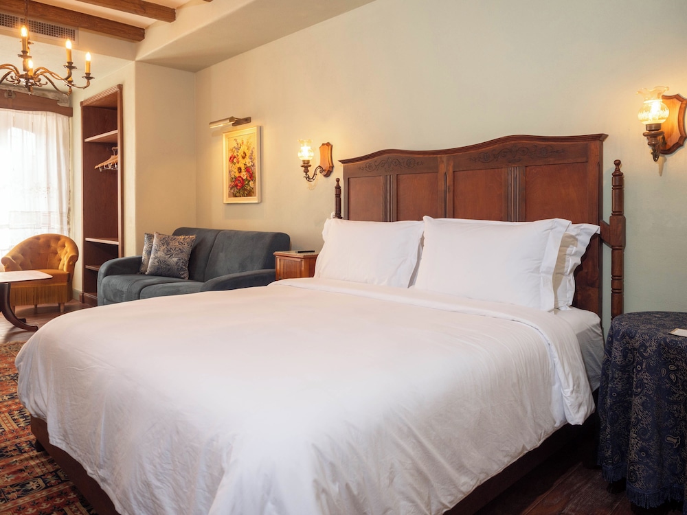 Vila Ebel Hotel, Pool & Spa 12/48