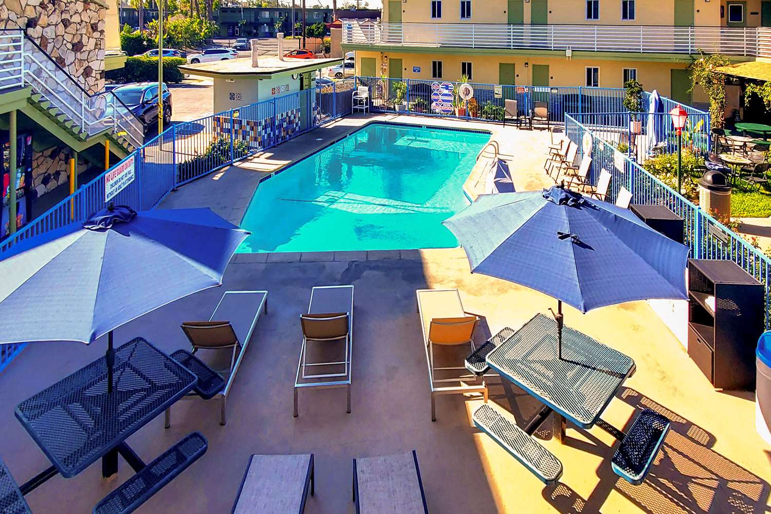 Quality Inn & Suites Anaheim at the Park 32/32