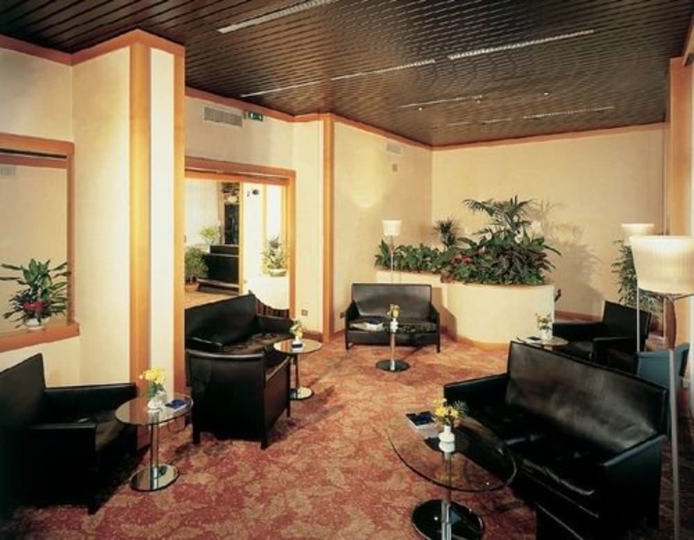 Sant Ambroeus Hotel 25/57