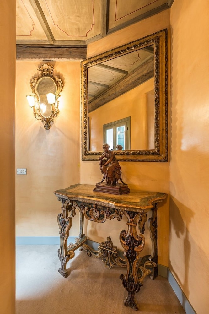 The Venetian Penthouse 2/24