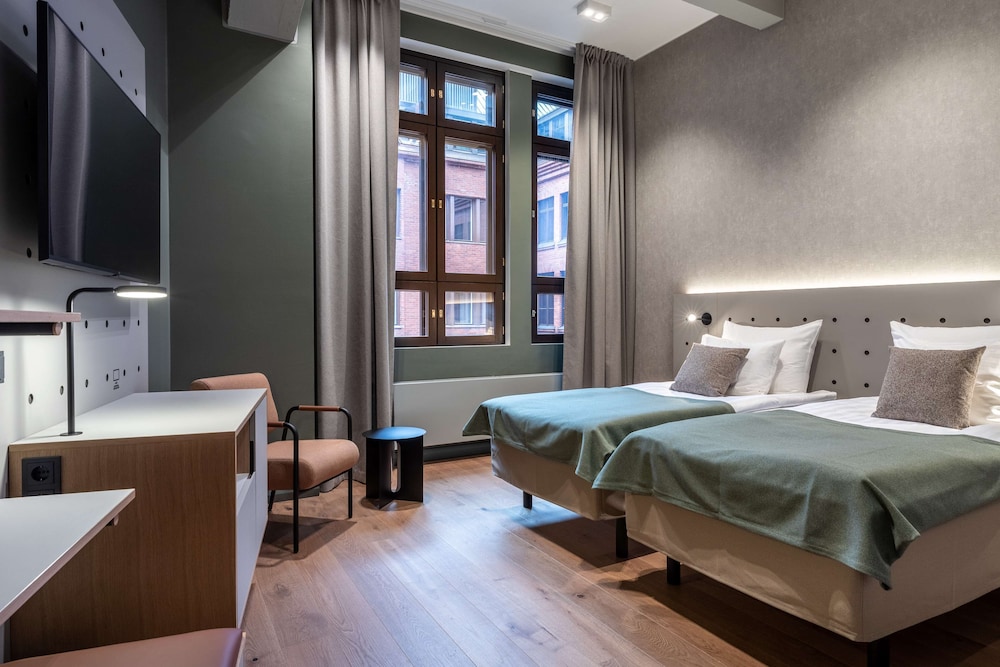 STANDARD, TWIN BEDS