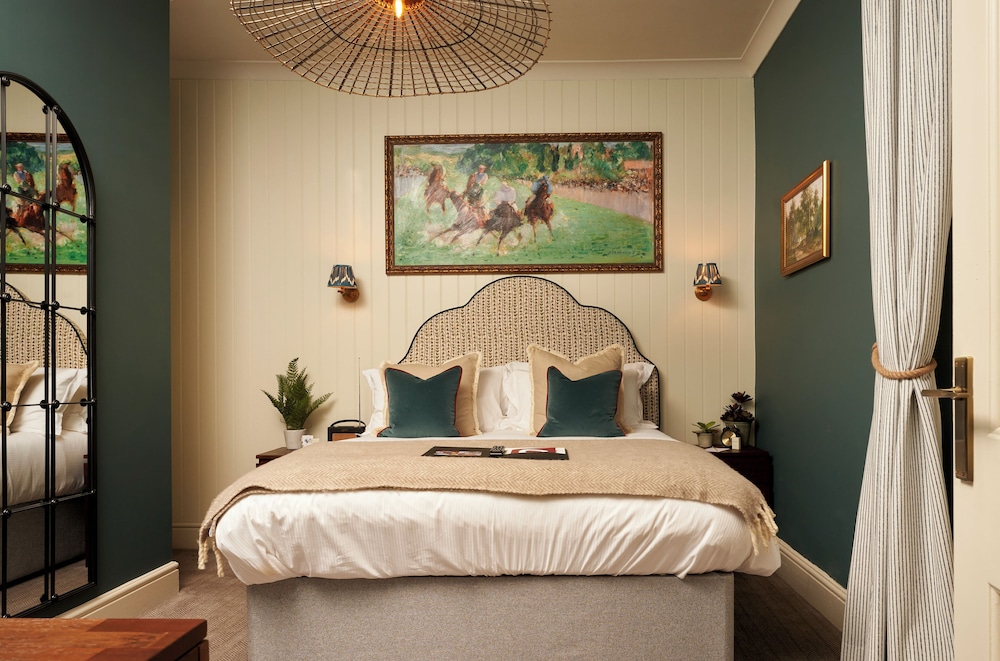The Lion Inn 6/50