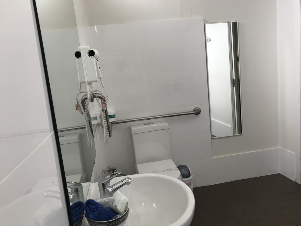Coffs Shearwater Motel 9/69