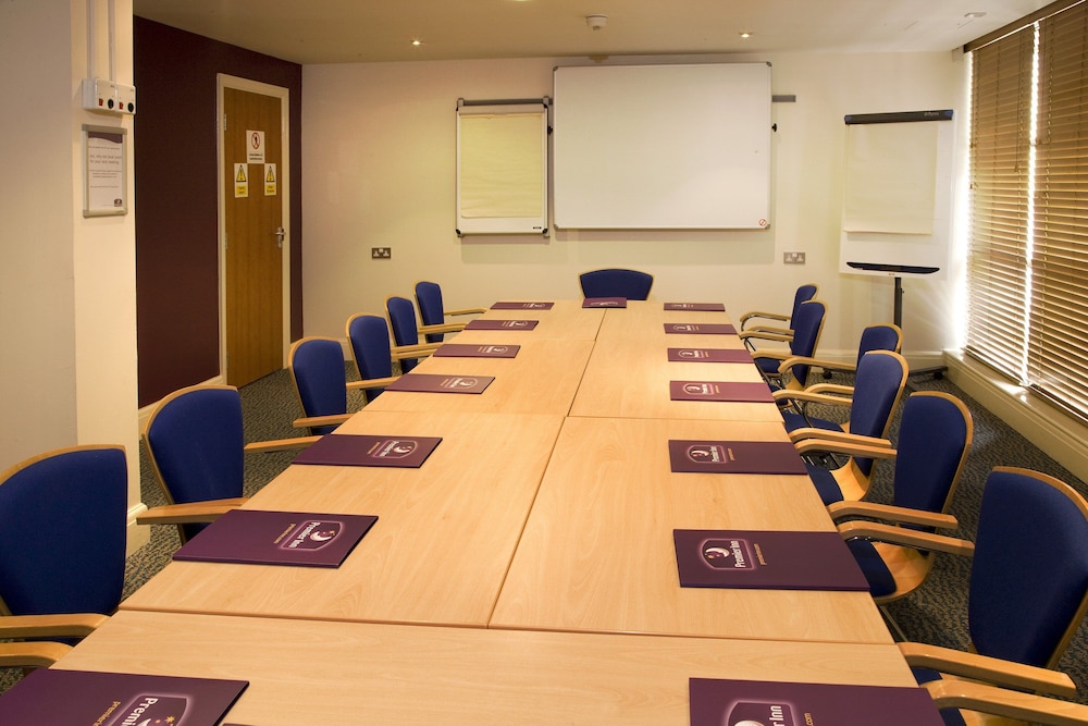 Premier Inn London Kew Bridge 42/51