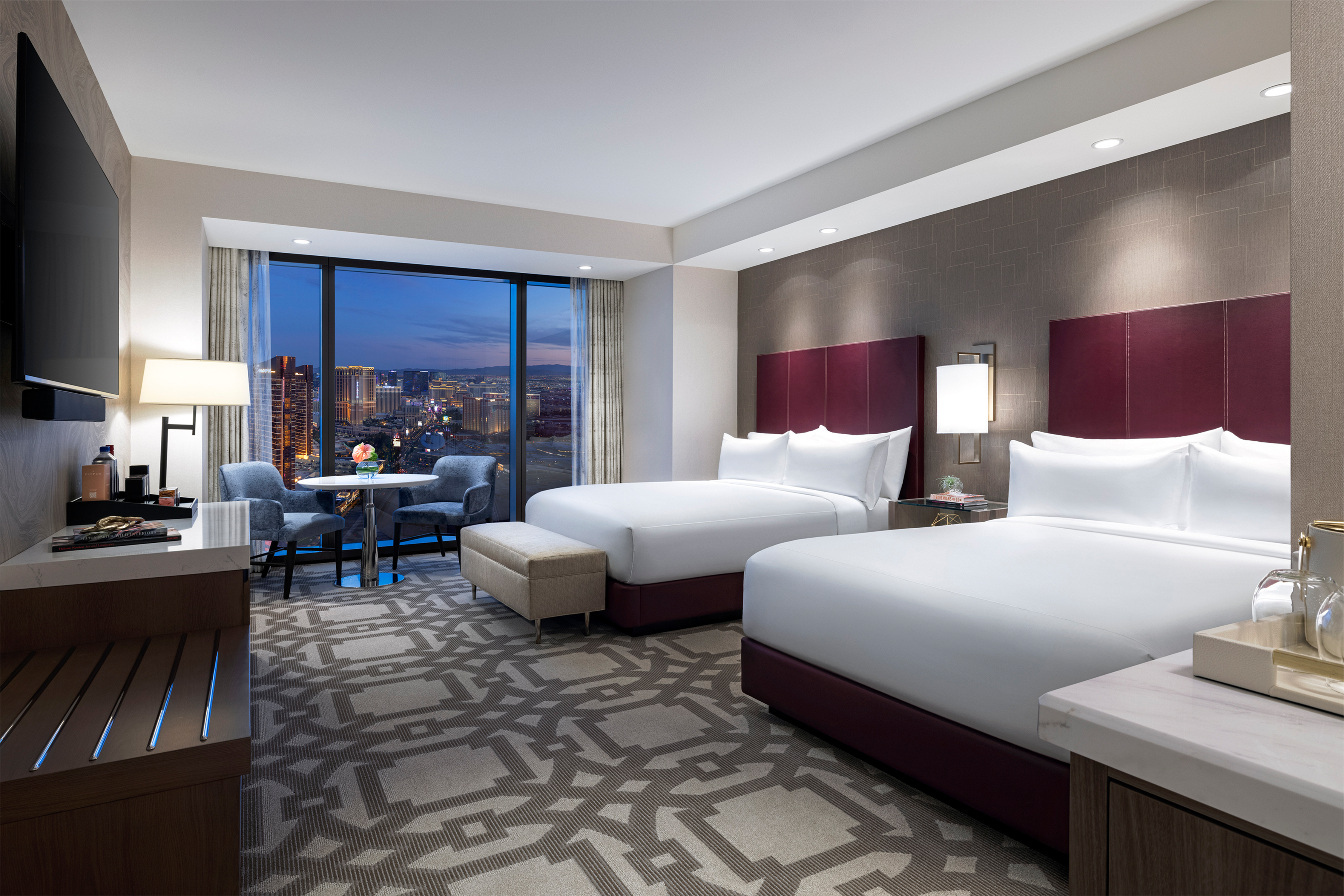 SUPERIOR, 2 QUEEN BEDS, CITY VIEW