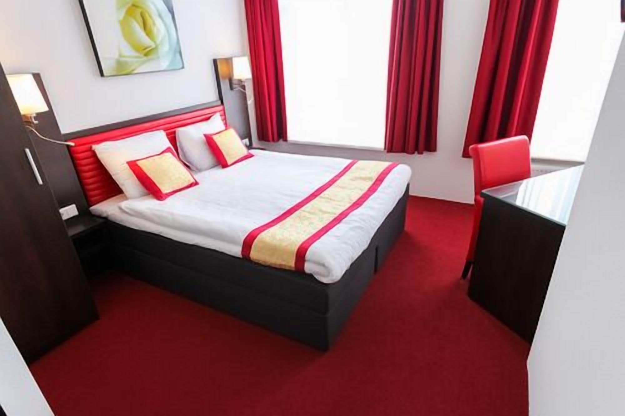 Standard, Double Bed, Hotel Allure 3/5