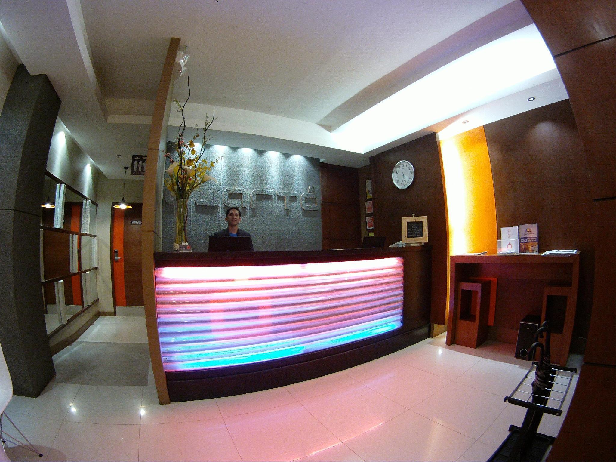 Lobby at Cuarto Hotel, CEBU