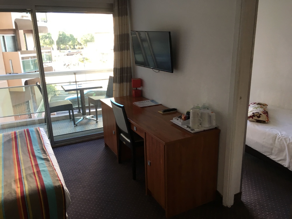 CITOTEL TIERCE BEACH HOTEL 34/56