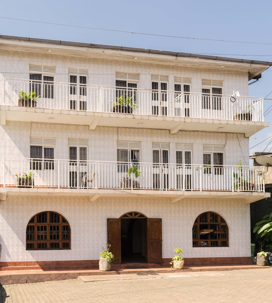 Raja Excelsior Hotel 2/50