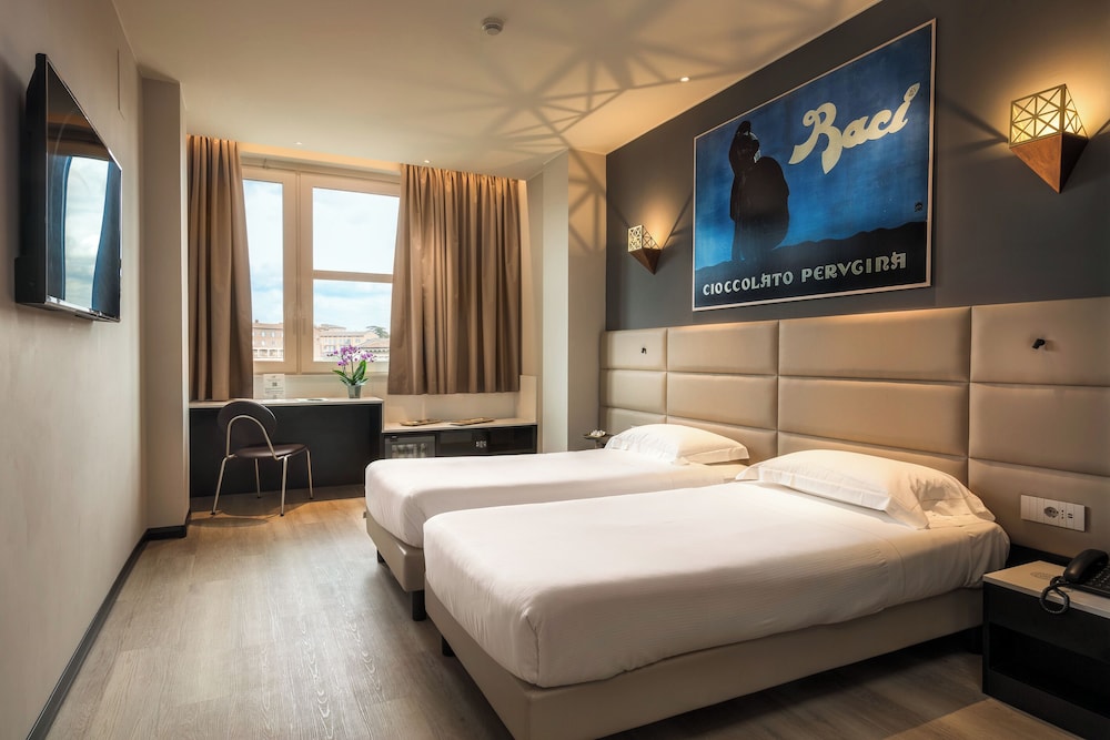 SUPERIOR, DOUBLE OR TWIN BED