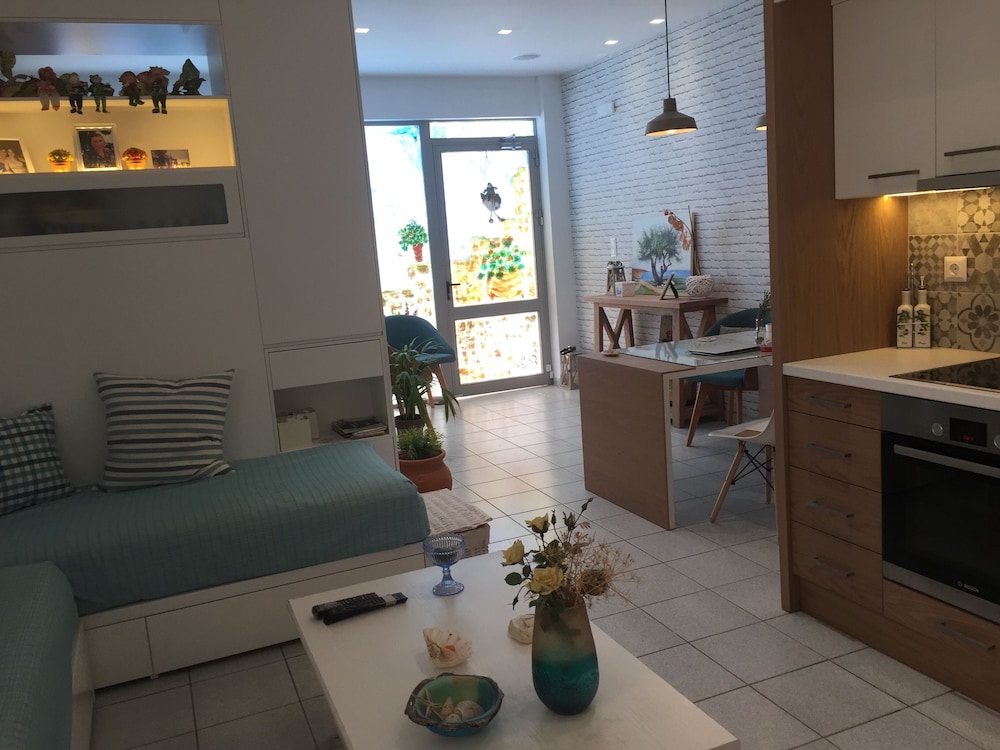 Asterias Studios Apartments 28/50