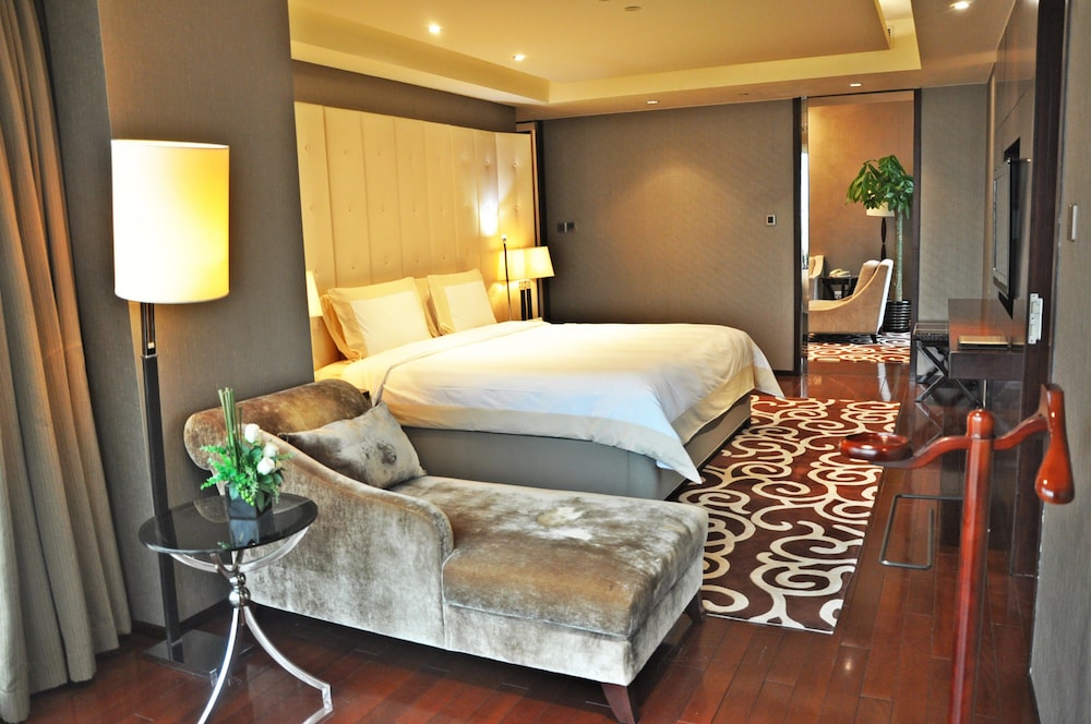 Royal International Hotel 22/60