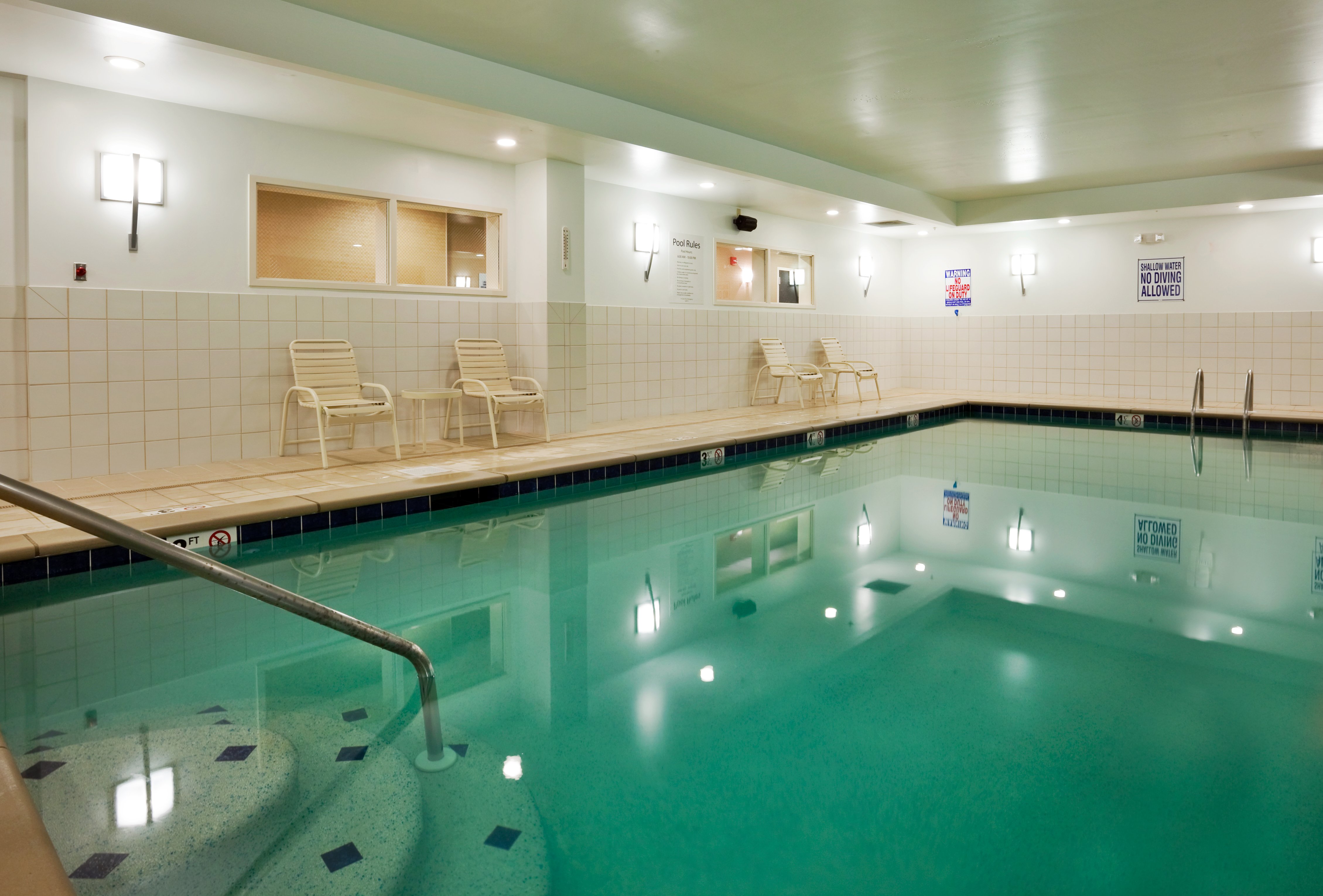 Holiday Inn Express Hotel Suites Kodak East Sevierville 42/64