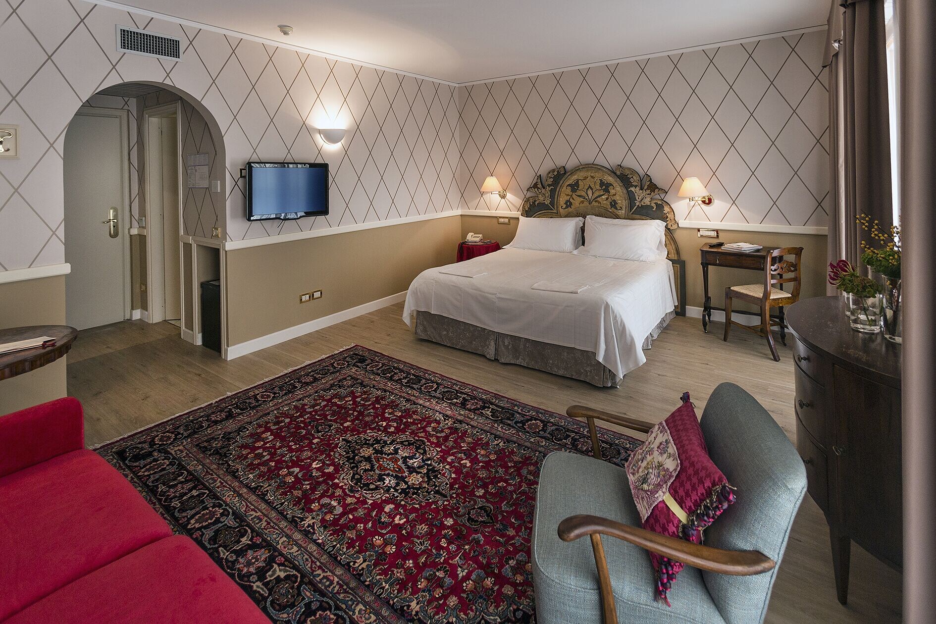 JUNIOR SUITE, DELUXE, DOUBLE BED, SOFA