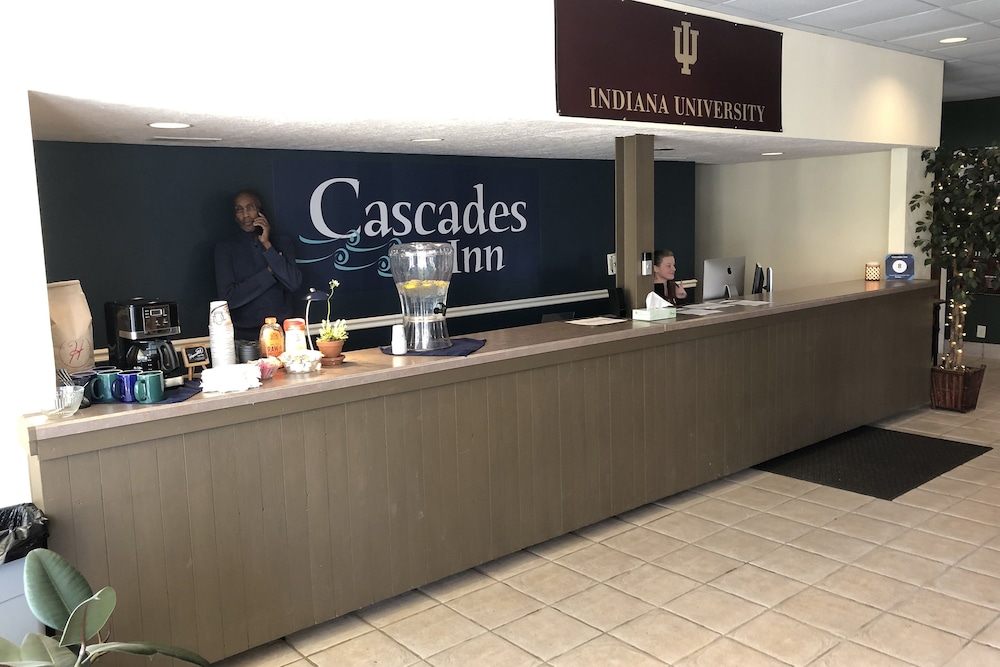 Cascades Inn 5/70
