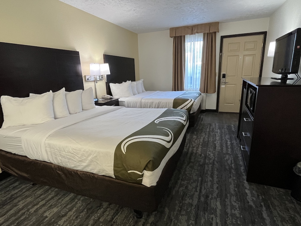 Quality Inn Traverse City 32/63