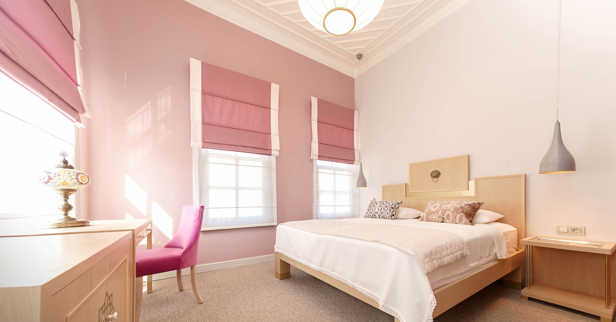 DELUXE, DOUBLE BED