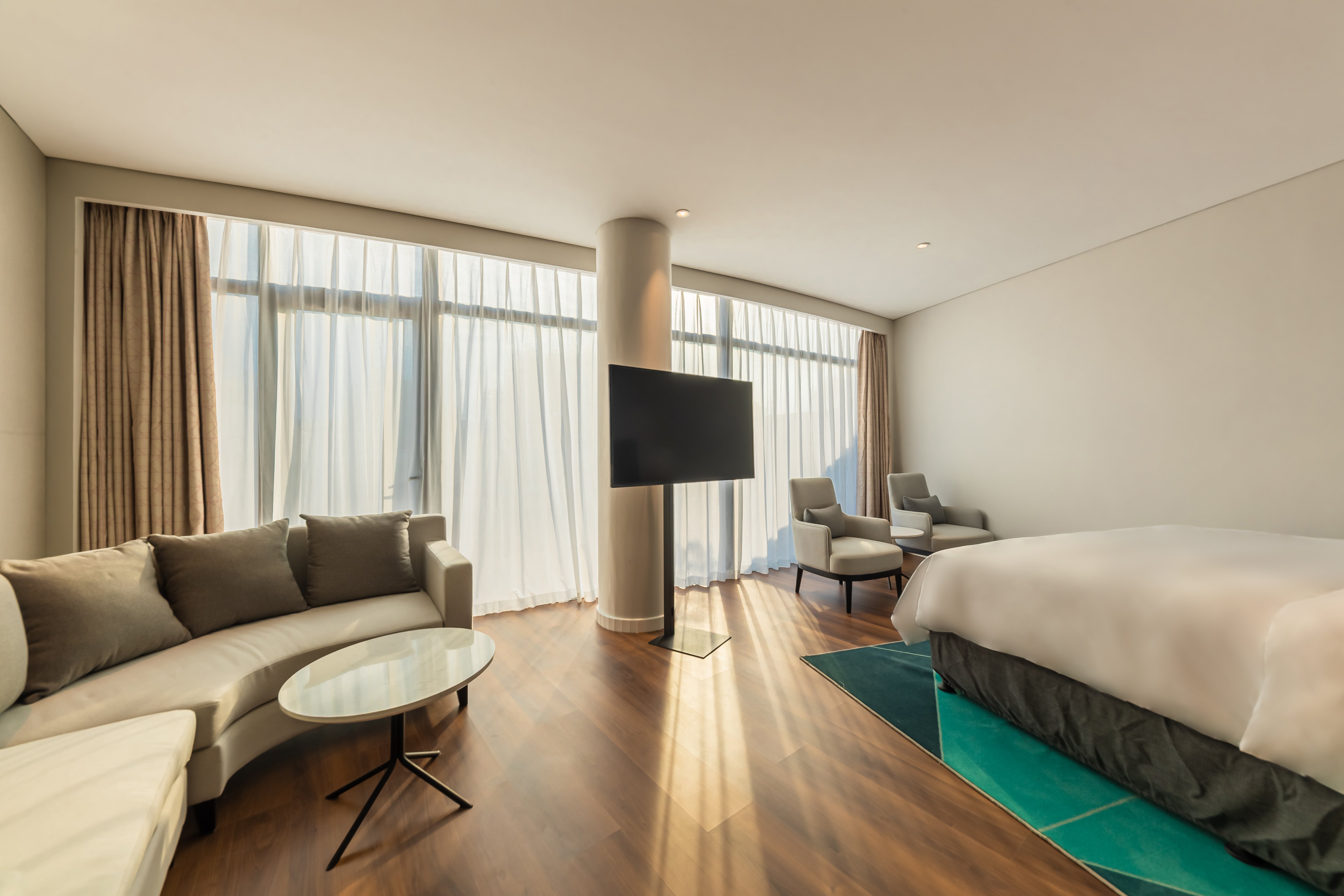 Holiday Inn Express Yichang Riverside 43/81
