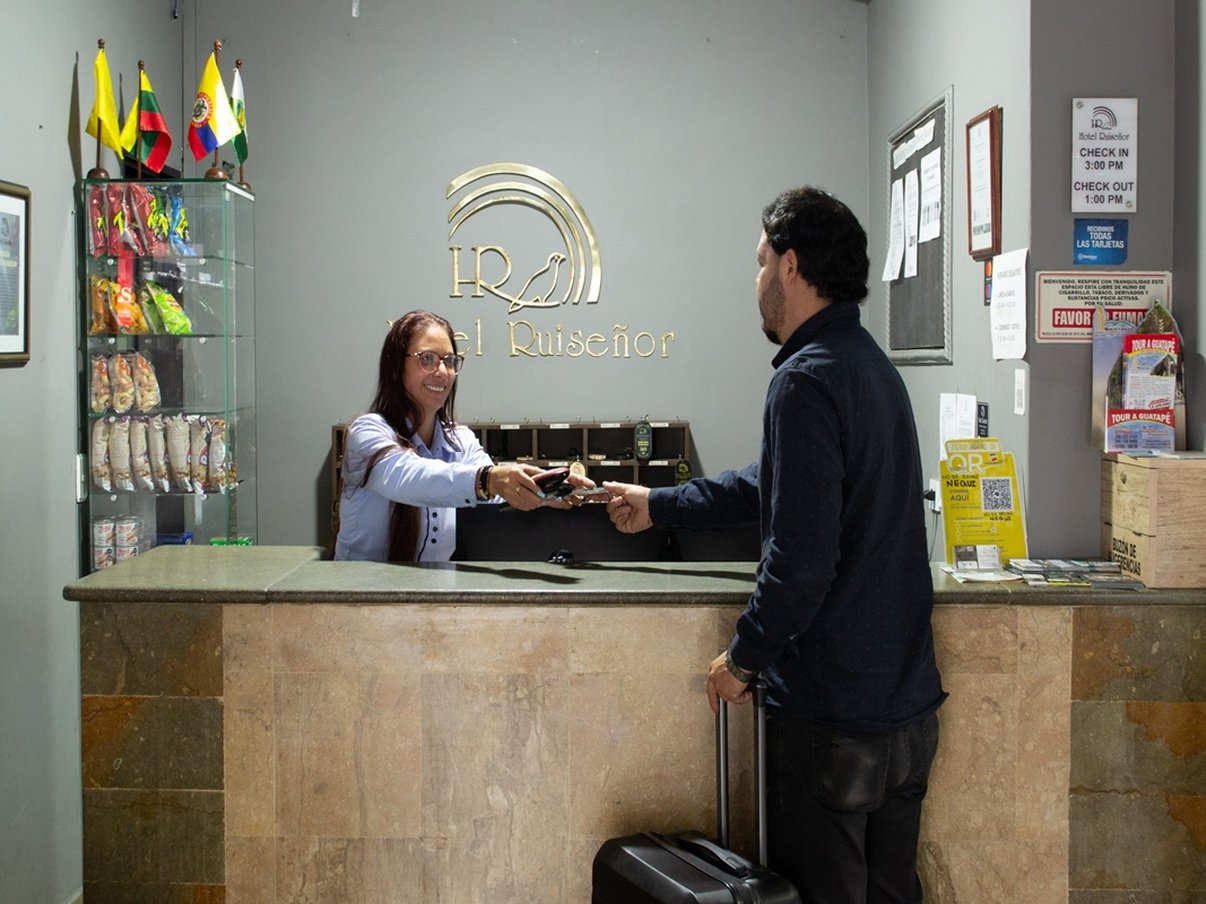 Hotel Ruisenor Itagui 2/31