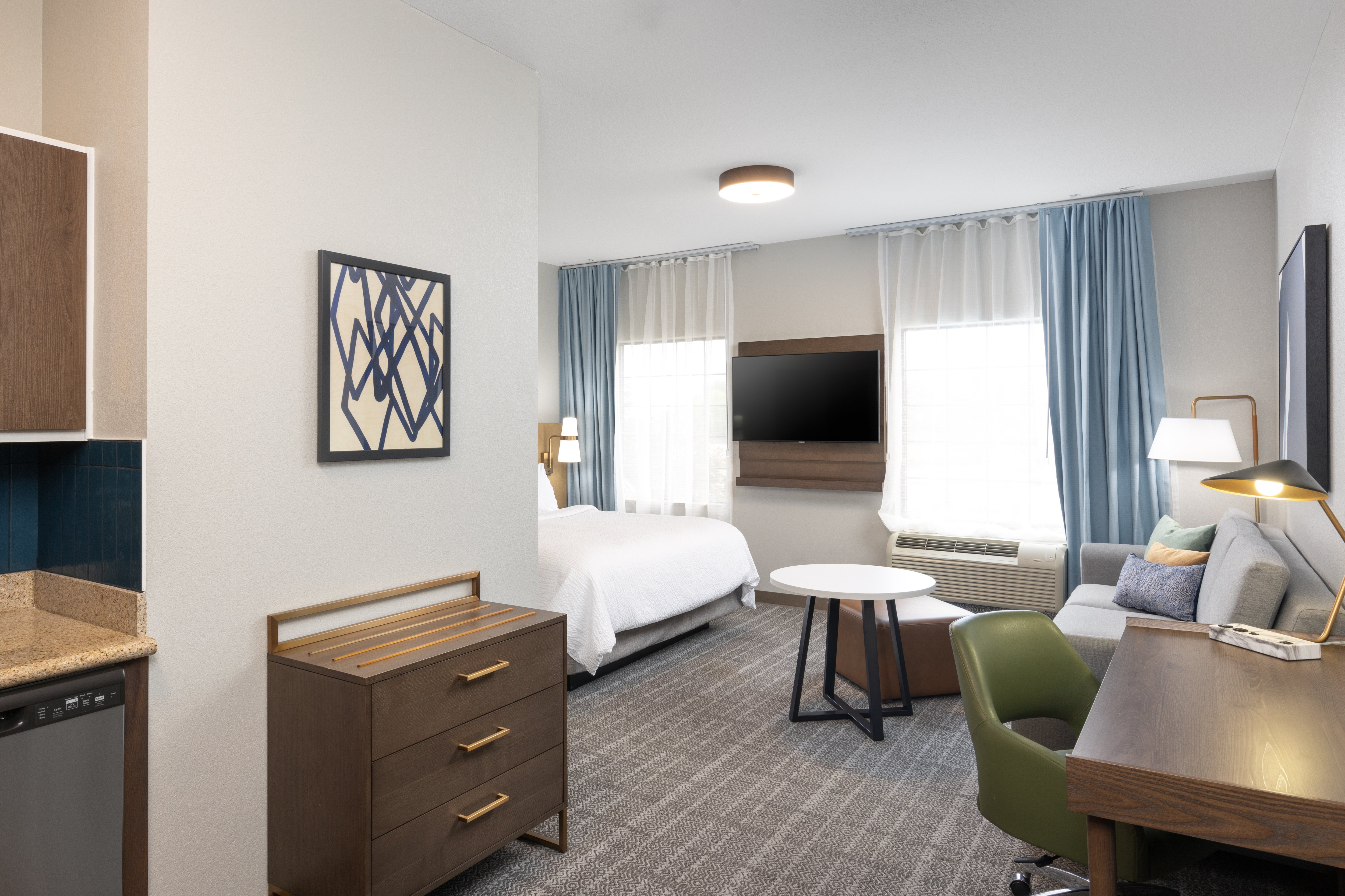 Staybridge Suites Rogers Bentonville 14/49