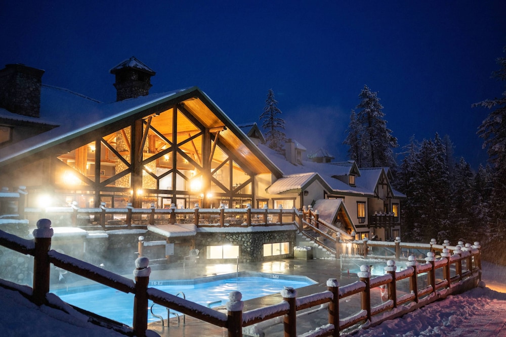 Lizard Creek Lodge 4/52