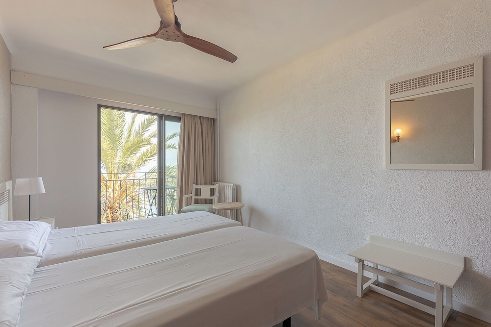 Hotel Sa Baronia 30/72