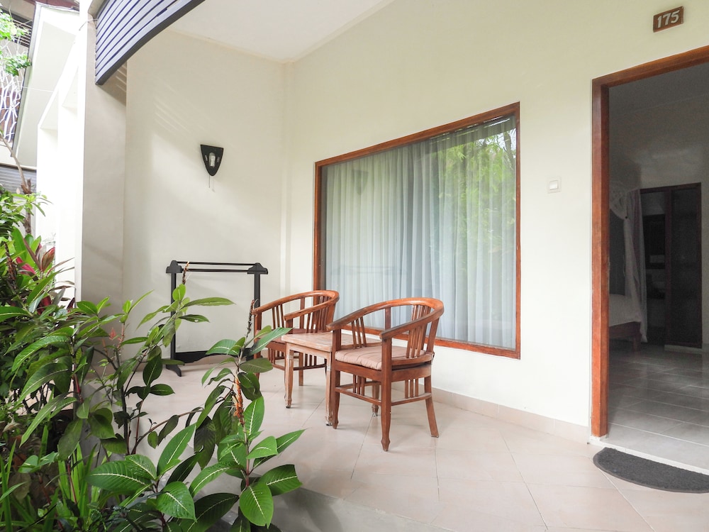 Puri Sari Beach Hotel 30/50