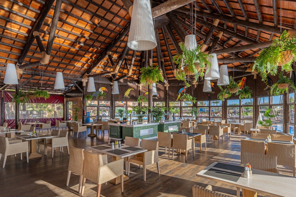Elba Sara Beach and Golf Resort 24/50