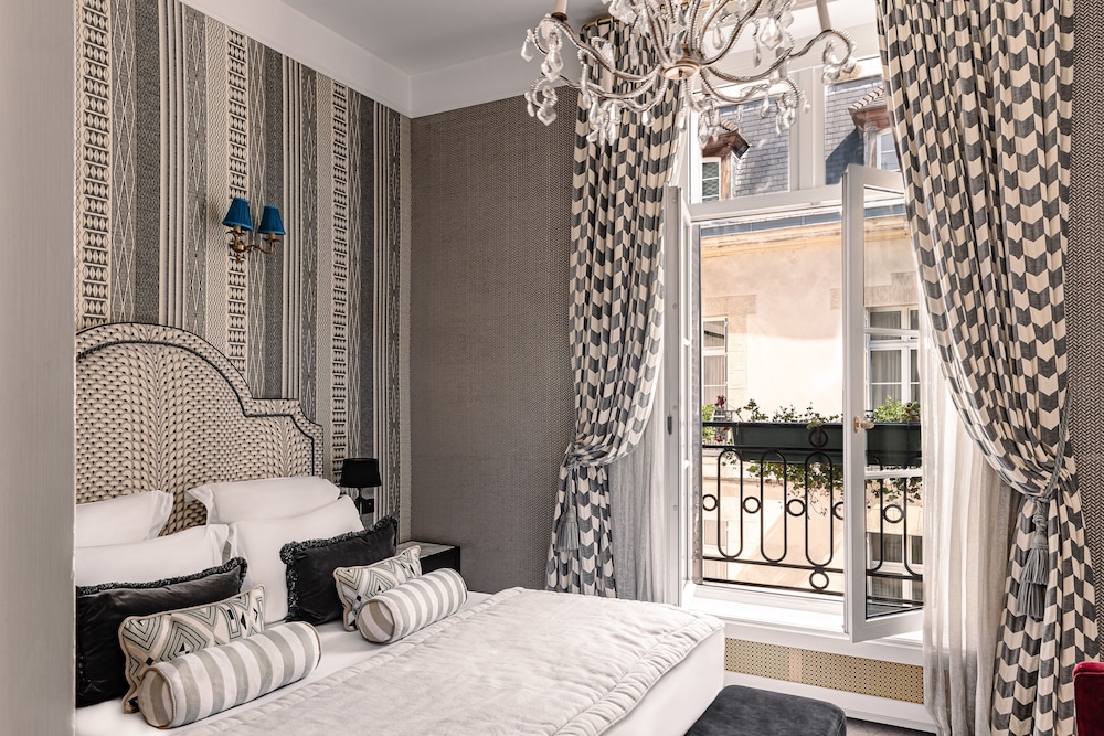 Relais Christine 42/94
