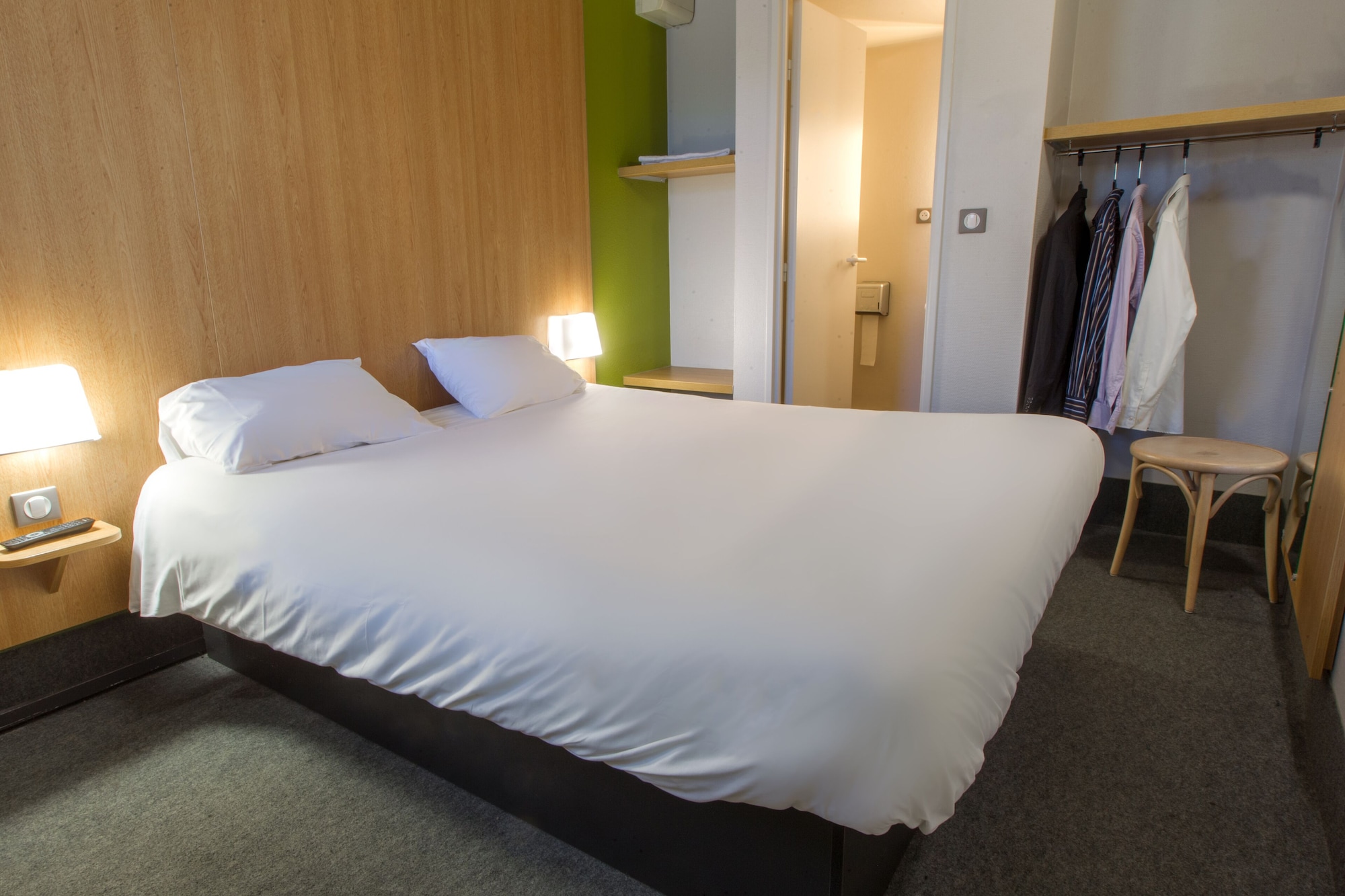Room, Double Bed, Accessible