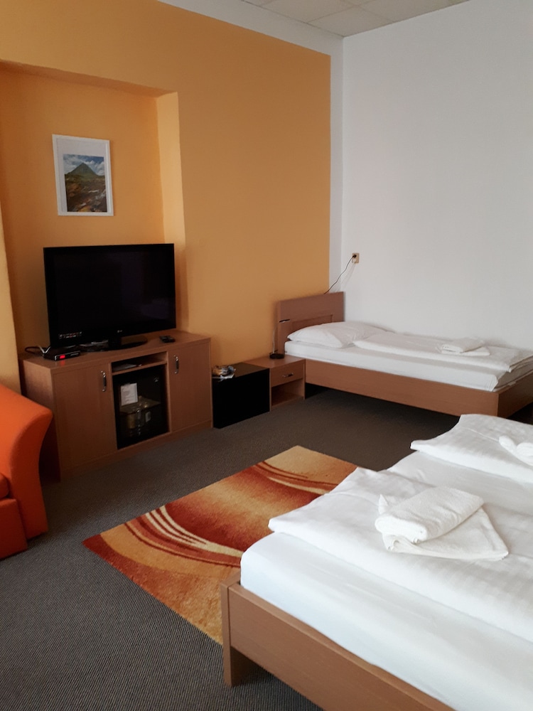 Hotel Maria 17/50