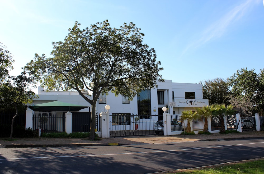 Cape Pillars Boutique Hotel 35/41