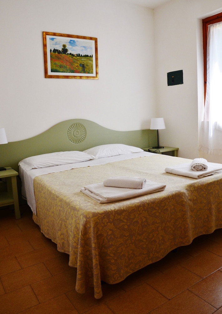 1 BEDROOM, APARTMENT, BALCONY