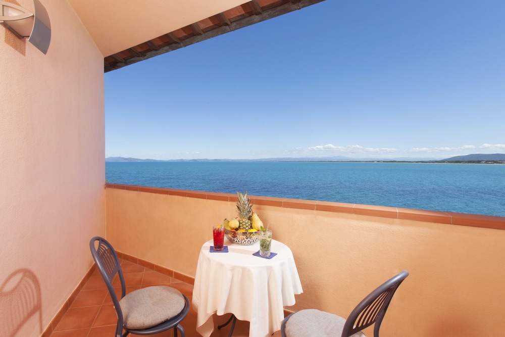 Hotel Villa Domizia 48/58
