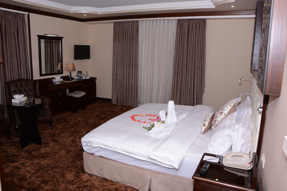 Rojina Hotel 5/33