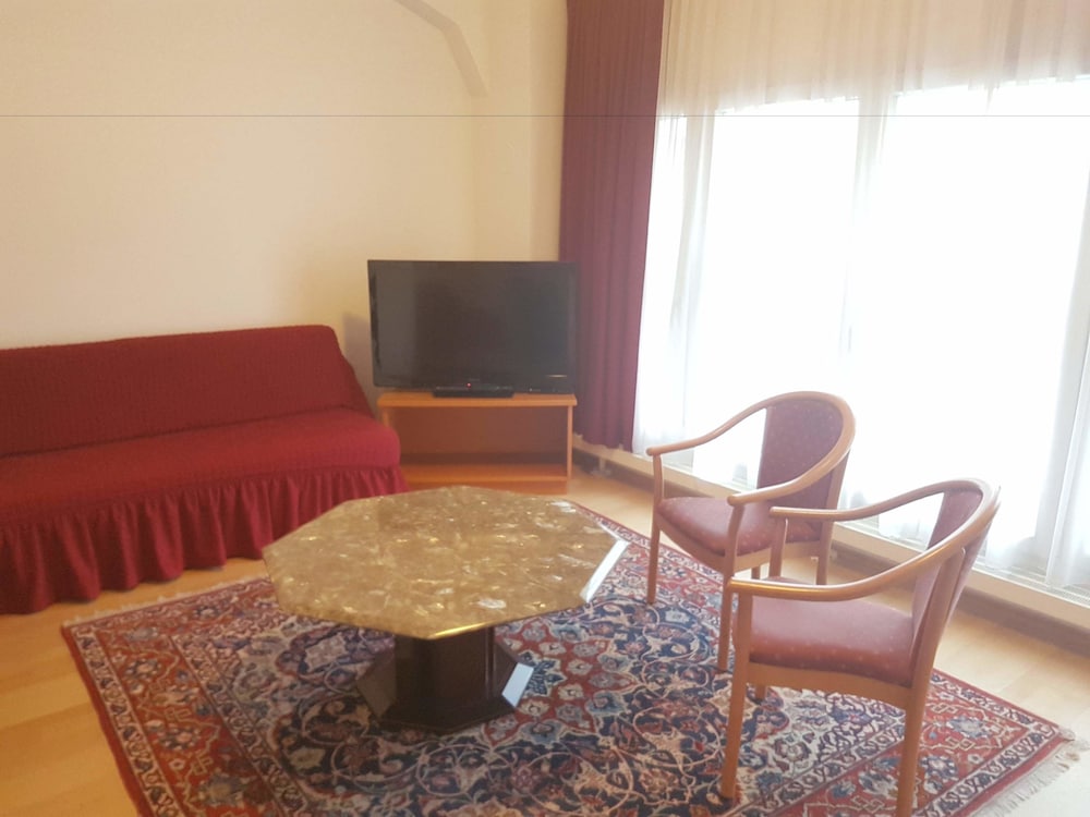 Haydn Hotel 28/50