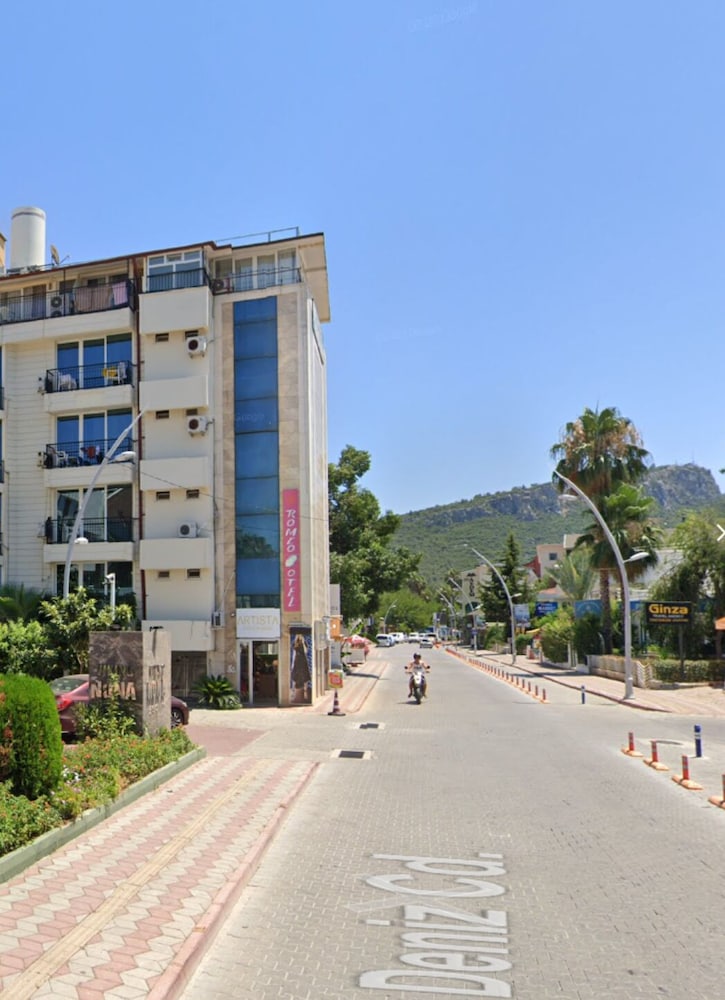 Romeo Beach Hotel 34/46