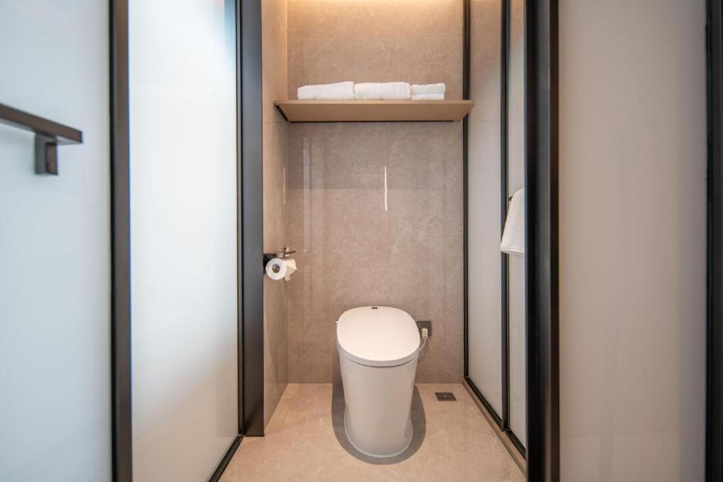 Shanghai Garden Rezen Hotel 49/51