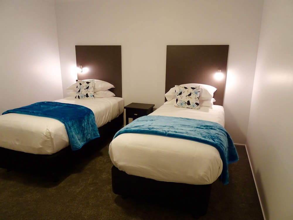 1 BEDROOM, APARTMENT