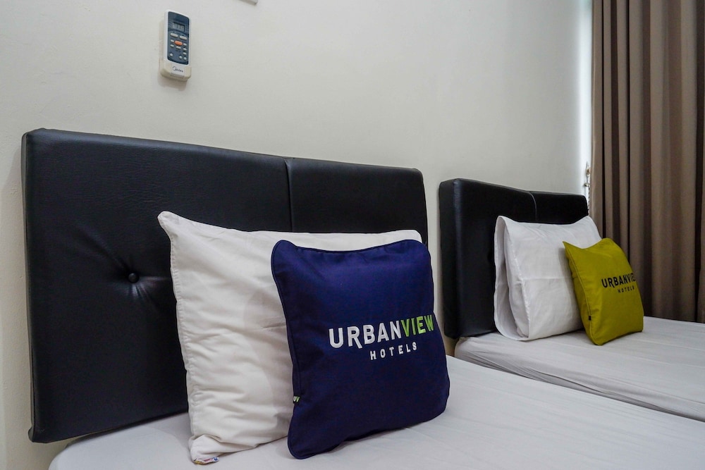 Urbanview Hotel Double Tree Purwokerto 12/25