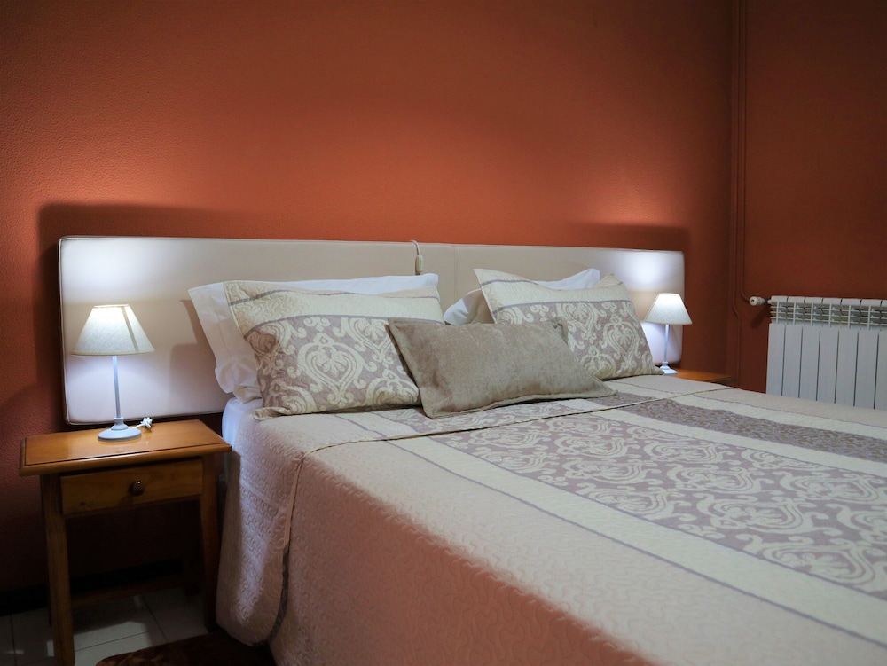 Galicia Guesthouse 10/67