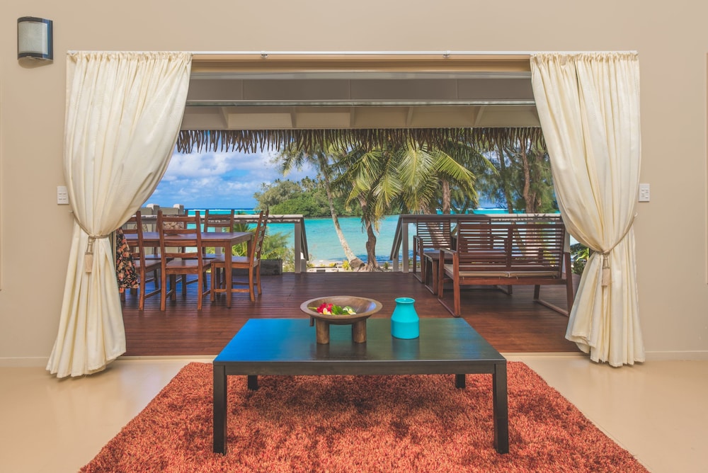 Muri Lagoon Villa 16/33