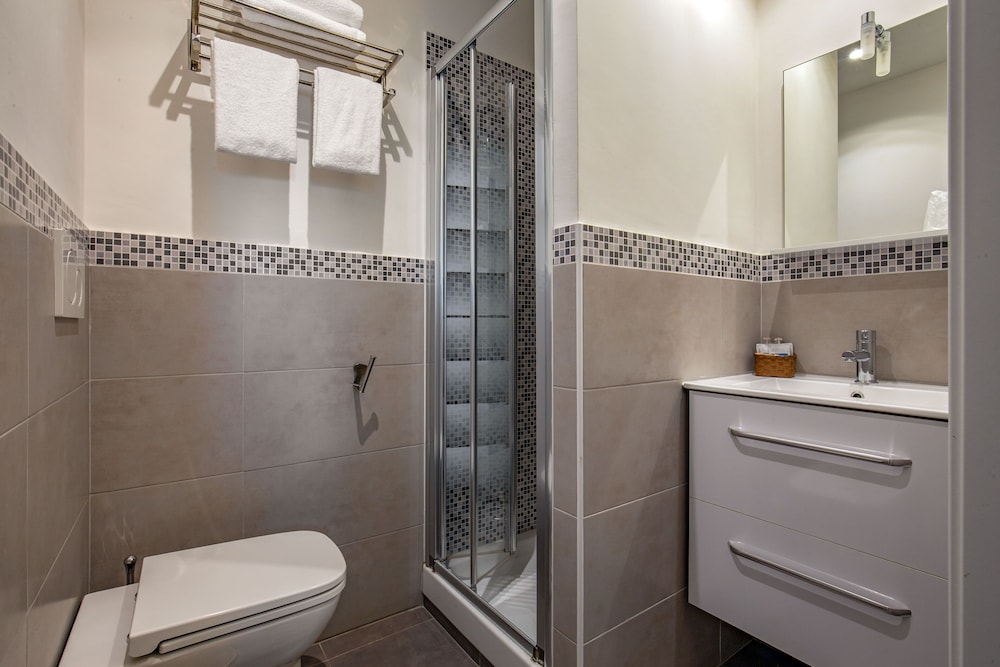 Prima Guest House Collection 48/50