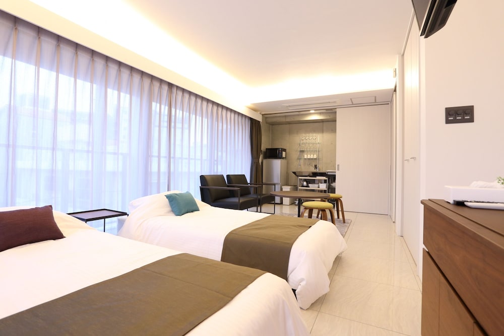 Tabinoteitaku Okinawa Naha 10/29
