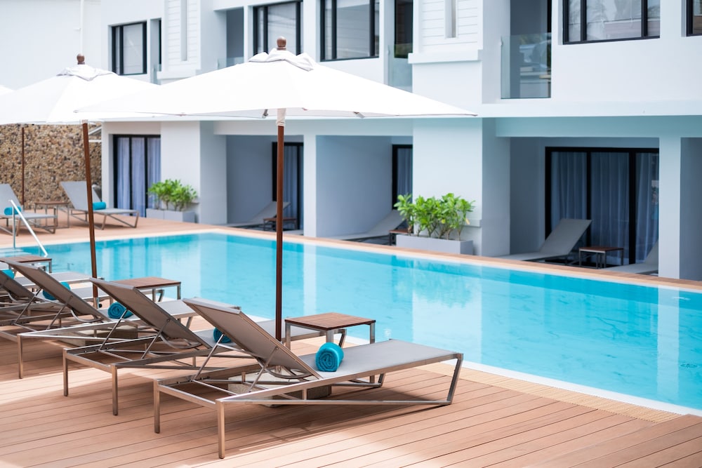 Liv Hotel Phuket Patong Beachfront 67/69
