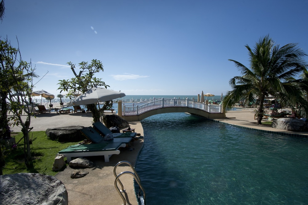 Miracle Island Resort 41/49